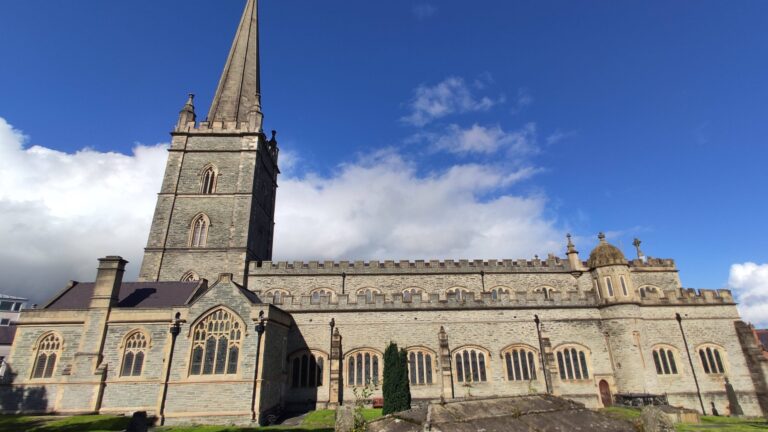 St Eugene's Cathedral - Derry~Londonderry guide