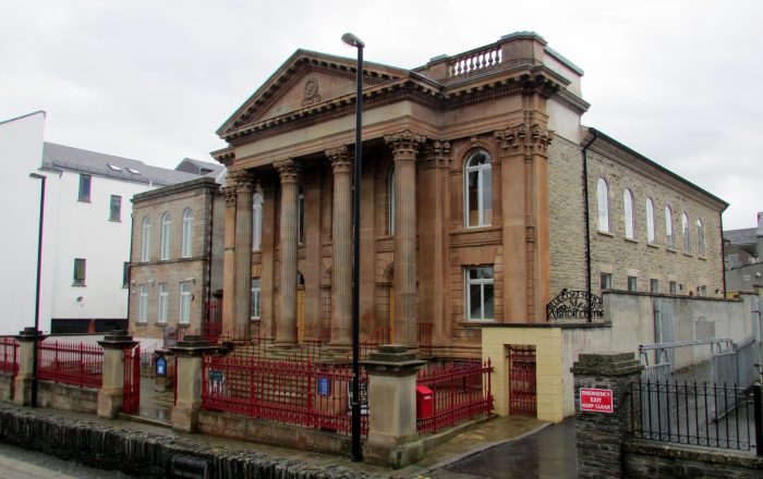 Derry's Firts Presbyterian Church view from the street